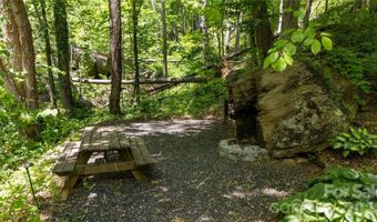 8 Westward Way, Bakersville, NC 28705