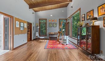 39 Wolf Rd, Asheville, NC 28805