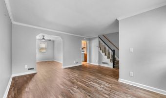 11 VETERANS Ct, Bayonne, NJ 07002