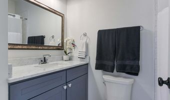 703 A GLENDON Ave, Annapolis, MD 21403