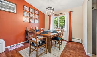 825 Valley Dr, Amherst, OH 44001