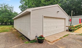 17039 3rd St, Arcadia, MI 49613