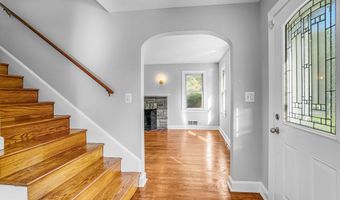 8230 GREGORY Dr, Alexandria, VA 22309