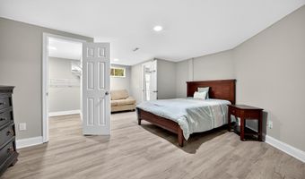 2543 Harbor View Rd, Camden, SC 29020