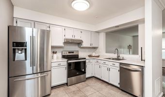 25 HIGHSTREAM Ct 1025, Germantown, MD 20874