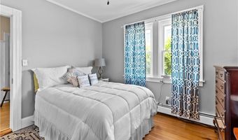 291 Maple Ave 1, Barrington, RI 02806
