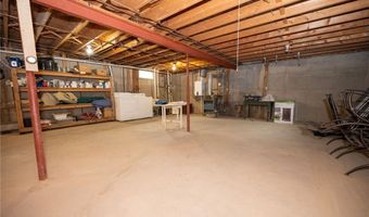 15 South Ln, Angola, NY 14006