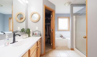 9199 50th St NW, Annandale, MN 55302