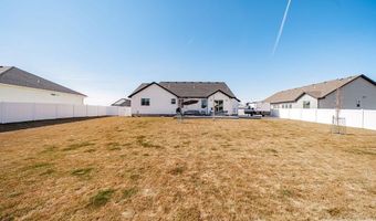 576 Hollow Dr, Ammon, ID 83401