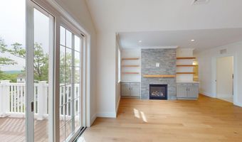4 Longview Dr 403, Atkinson, NH 03811