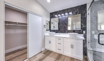 11039 PEGASUS Dr, Las Vegas, NV 89135