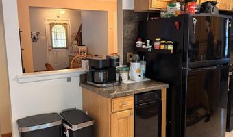 7 Woodstream Dr, Atco, NJ 08004