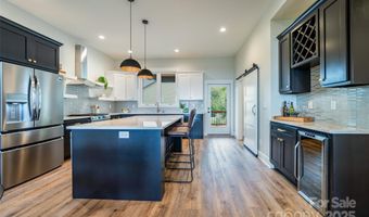 157 Meadow Breeze Rd, Arden, NC 28704