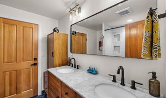 18943 Martingale Cir, Bend, OR 97703