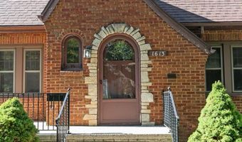 1613 N DIVISION St, Appleton, WI 54911