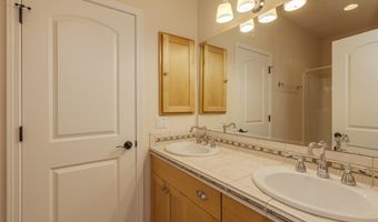 23522 Chaffey Ln, Aurora, OR 97002