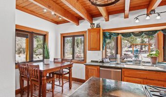 43630 Rainbow Ln, Angelus Oaks, CA 92305