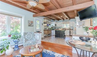 35 Fales Rd, Bristol, RI 02809