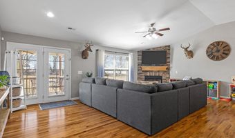 218 Little Man Dr, Boiling Springs, SC 29316