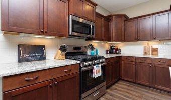 312 NE Pinehurst Cir, Ankeny, IA 50021