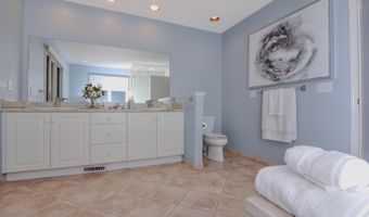 588 Green Rd, Ann Arbor, MI 48105