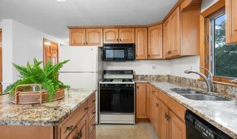 7 George St, Barnstable, MA 02630
