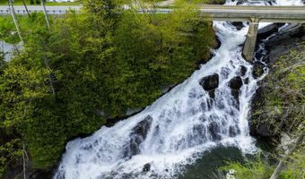 88 Mill Hl, Barnet, VT 05821