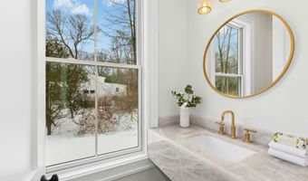 20 Marianne Rd, Darien, CT 06820
