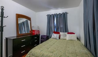 922 PEAR St, Reading, PA 19601