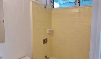 819 Puunani Pl B, Honolulu, HI 96817