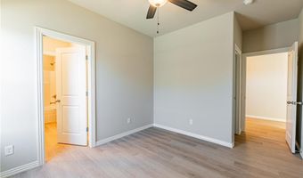 1403 SW Casuarina Dr 1, Bentonville, AR 72712