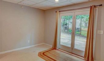 639 Lakeshore Dr, Berkeley Lake, GA 30096