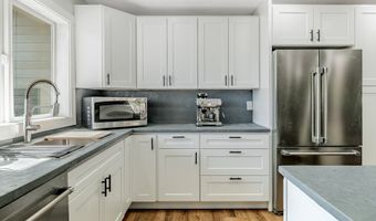 14730 SE LUELLA Ln, Milwaukie, OR 97267