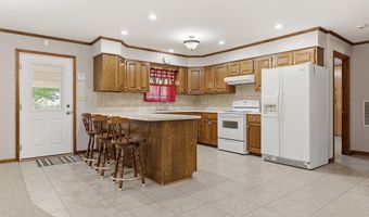 1441 E ST RT 80, Arlington, KY 42041