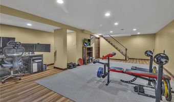 36 Schimwood Dr, Amherst, NY 14068