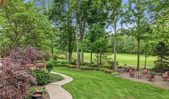 312 Aberdeen Ln, Aurora, OH 44202