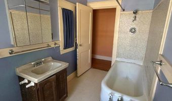164 7th St, Bangor, ME 04401