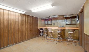 326 E Alden Dr, Addison, IL 60101
