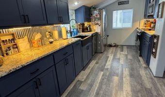 807 6th St, Aurora, NE 68818