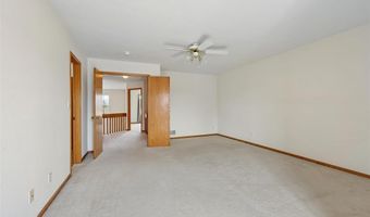 4255 Eisenhower Ln 17, Ames, IA 50010