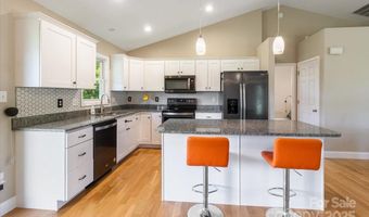 39 Curtis Miles Rd, Alexander, NC 28701
