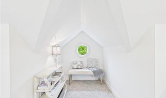 50 Intrepid Ln, Jamestown, RI 02835