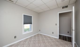 209 4th St SE, Altoona, IA 50009