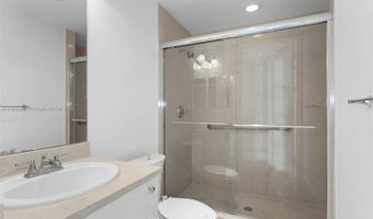 19900 E Country Club Dr TS10, Aventura, FL 33180