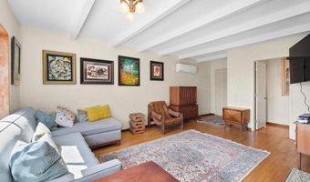 9833 Estrella Dr, Spring Valley, CA 91977