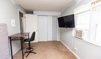 302 E Pasadena Pl, Bridgeport, CT 06610