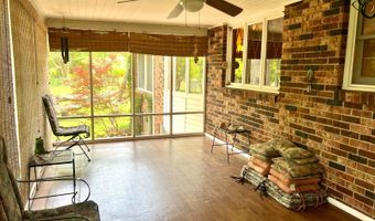 1203 Oak Ave, Aurora, MO 65605