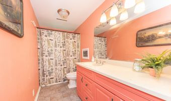 275 Highlake Ave, Ann Arbor, MI 48103