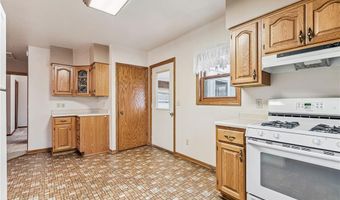 404 E Sycamore St, Anamosa, IA 52205
