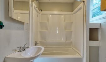 8120 2nd St, Boiling Springs, SC 29316